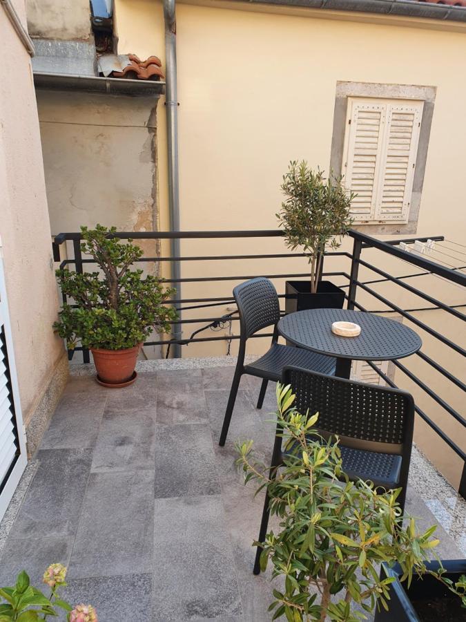 Apartment And Room Marija Veglia Exterior foto