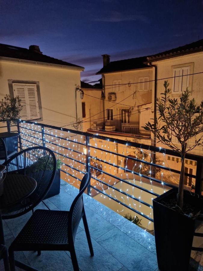 Apartment And Room Marija Veglia Exterior foto